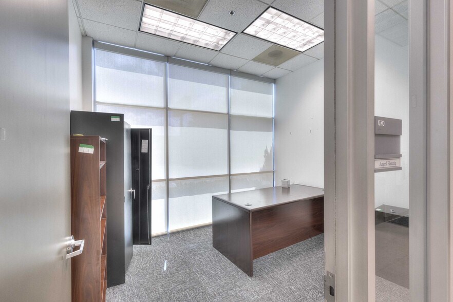 More Photos Of 9100 Hwy 290 E, Austin Research And Development For Sale