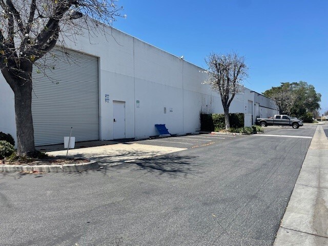 More Photos Of 1250 Stellar Dr, Oxnard Warehouse For Sale