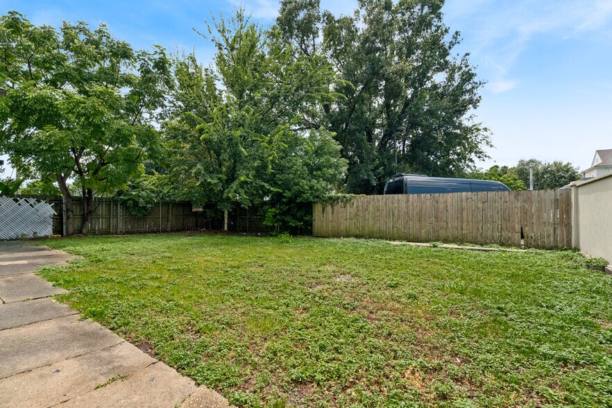 More Photos Of 2926 Canal St, New Orleans Office Residential For Sale