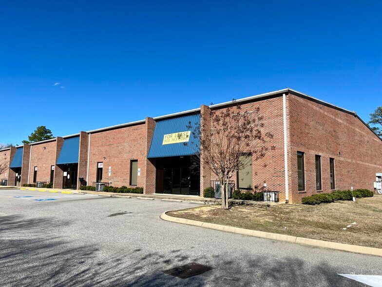 Primary Photo Of 185 Airport Rd, Fayetteville Warehouse For Lease