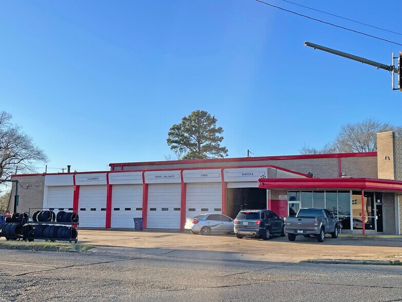 Primary Photo Of 3406 Hearne Ave, Shreveport General Retail For Sale