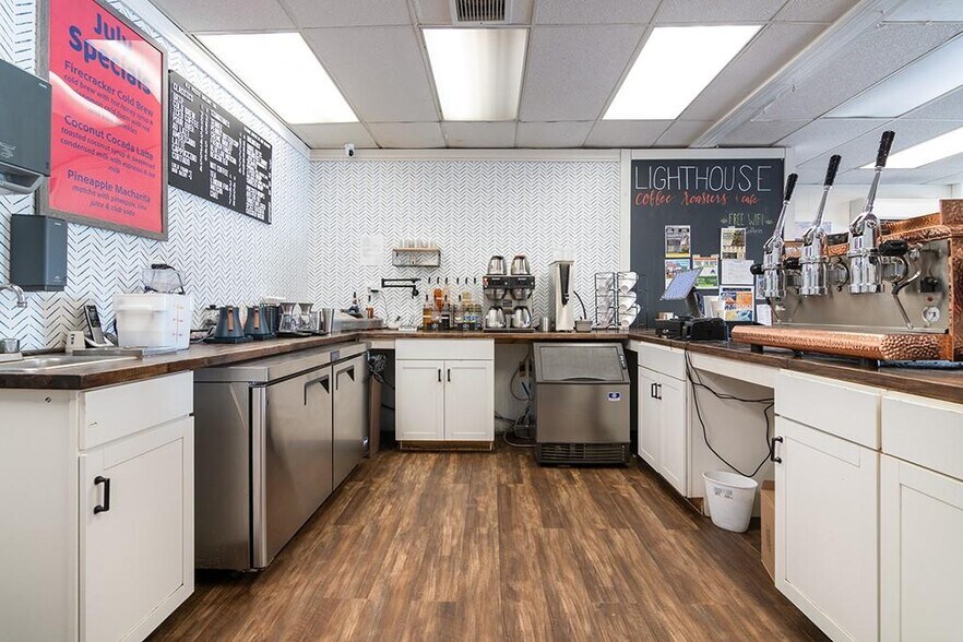 More Photos Of 7440-7456 Post Rd, North Kingstown Storefront Retail Office For Sale