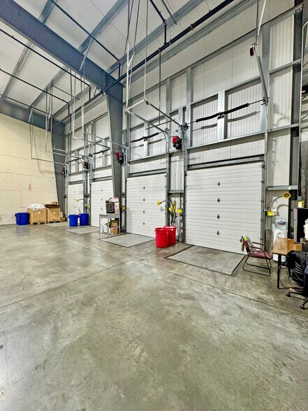 More Photos Of 22020 Carneros Vineyard Way, Sonoma Warehouse For Lease
