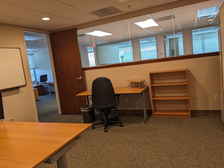 More Photos Of 1749 S Naperville Rd, Wheaton Medical For Lease