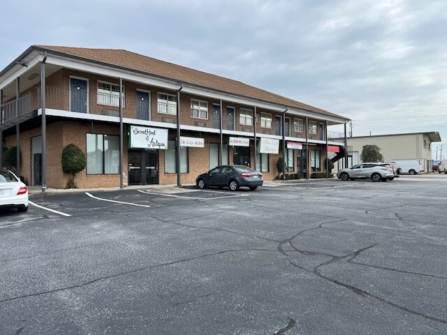 Primary Photo Of 4648 Lawrenceville Rd, Loganville Office For Lease