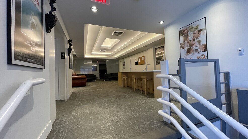 More Photos Of 640 S San Vicente Blvd, Los Angeles Medical For Lease