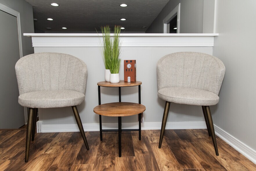 More Photos Of 45 N Chillicothe Rd, Aurora Office For Lease