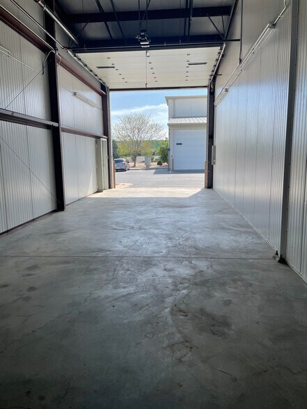 More Photos Of 3656 Stagecoach Rd, Longmont Warehouse For Lease