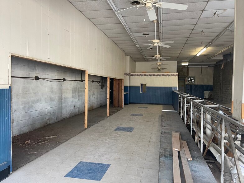 More Photos Of 4250-4332 Sunset Blvd, Steubenville Unknown For Lease