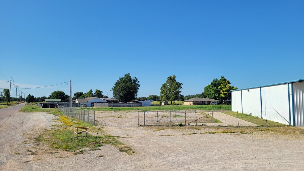 More Photos Of 14210 Highway 177, Shawnee Freestanding For Sale