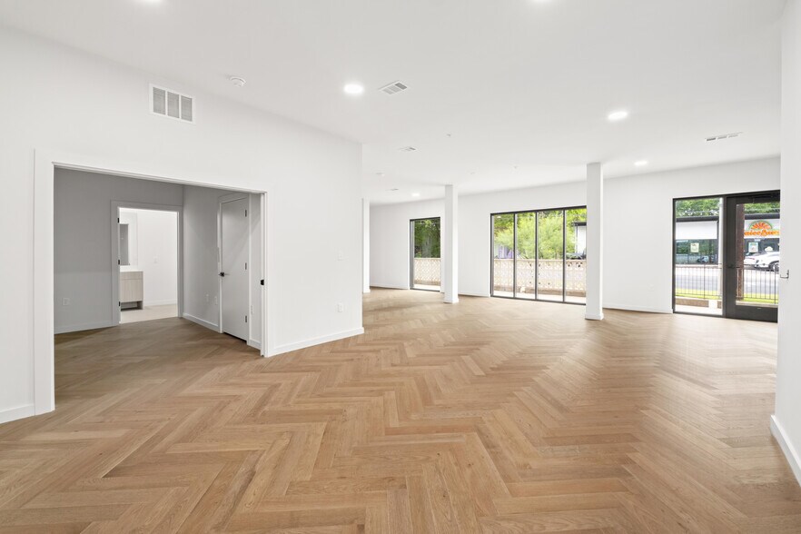 More Photos Of 2209 S First St, Austin Apartments For Sale