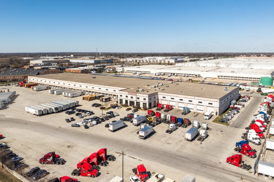 More Photos Of 12161 S Central Ave, Alsip Distribution For Lease