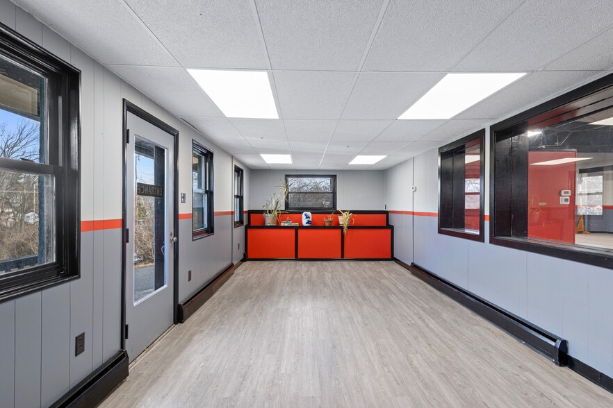 More Photos Of 3626 Winding Way, Newtown Square Warehouse For Sale