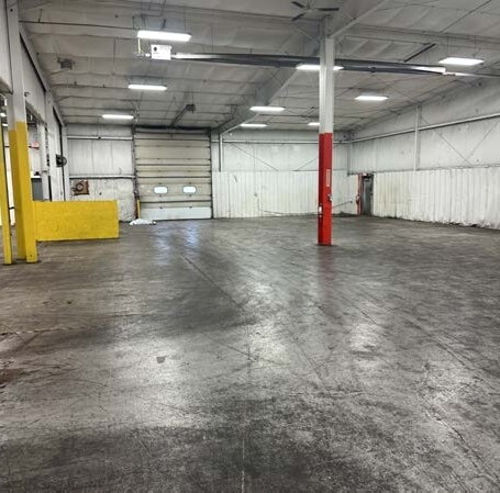More Photos Of 3675 N Main St, Oshkosh Warehouse For Lease