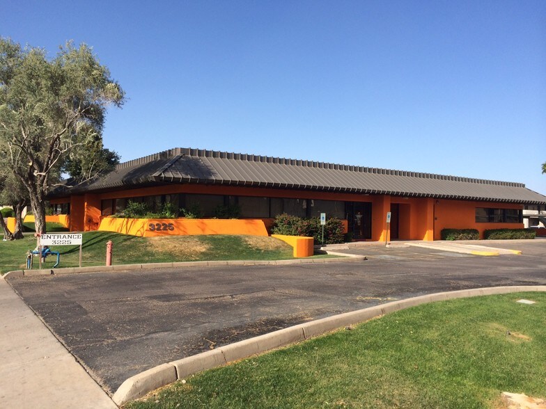 More Photos Of 3225 N Civic Center Plz, Scottsdale Medical For Lease