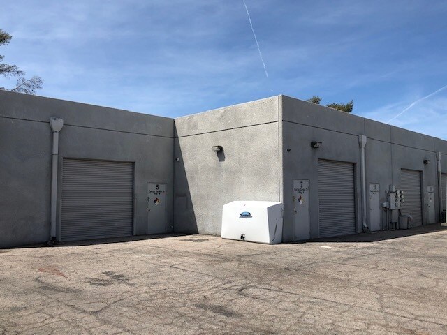 More Photos Of 5 Cactus Garden Dr, Henderson Light Manufacturing For Lease