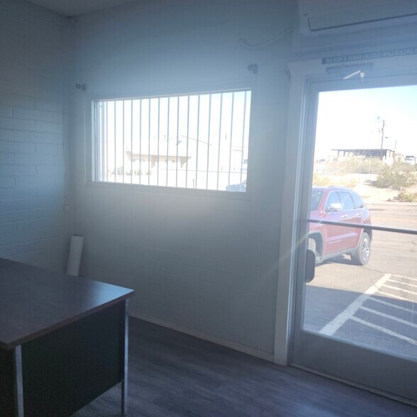 More Photos Of 1950 Commander Dr, Lake Havasu City General Retail For Lease