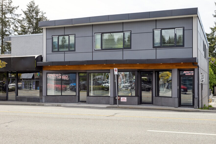 Primary Photo Of 1635 Marine Dr, North Vancouver Apartments For Sale