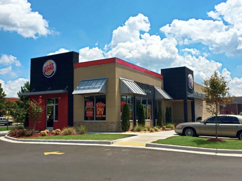 Primary Photo Of 7820 Sheridan Rd, White Hall Fast Food For Sale