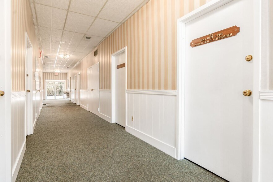 More Photos Of 6649 N High St, Worthington Medical For Sale