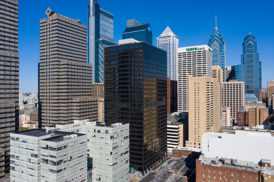 Primary Photo Of 2000 Market St, Philadelphia Office For Lease