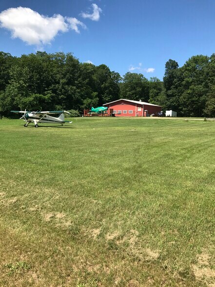 More Photos Of 547 W Main St, Canaan Airport For Sale
