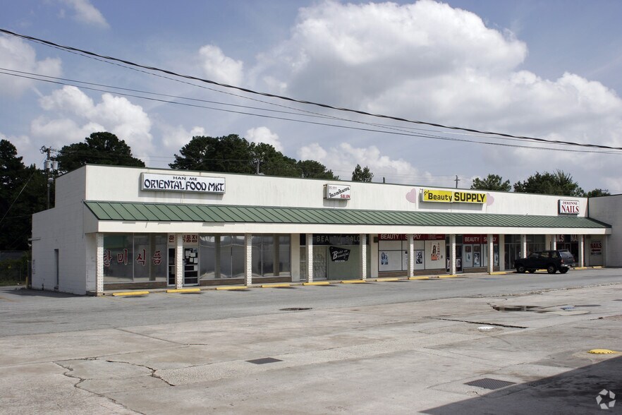 More Photos Of 40 E De Renne Ave, Savannah Unknown For Lease