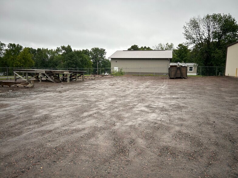 More Photos Of 902 Pine Ave, Saint Croix Falls Service For Sale