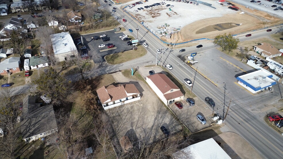 More Photos Of 1044 E Lincoln Ave, Sapulpa Office For Sale