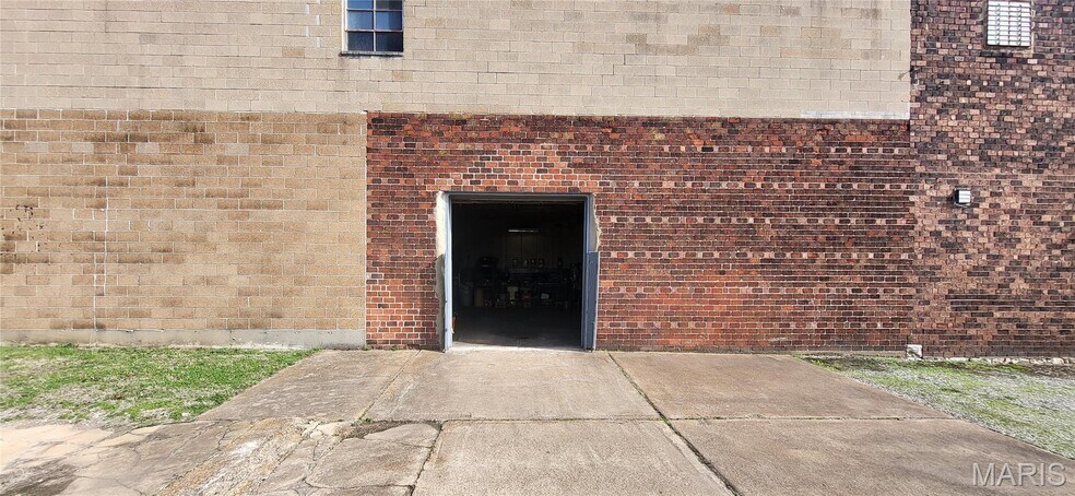More Photos Of 4545 Olive St, Saint Louis Industrial For Sale