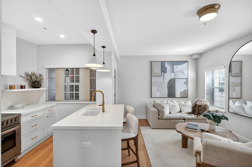 More Photos Of 184 Sunset Ave, Palm Beach Apartments For Sale