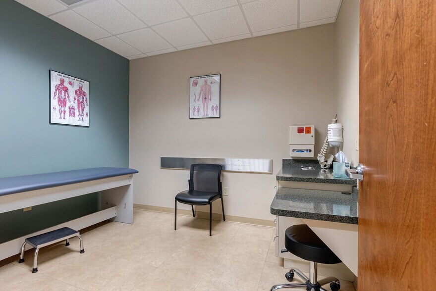 More Photos Of 1500 Langford Dr, Watkinsville Medical For Sale