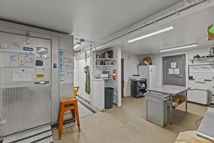 More Photos Of 454 Mountain Rd, Stowe Convenience Store For Sale