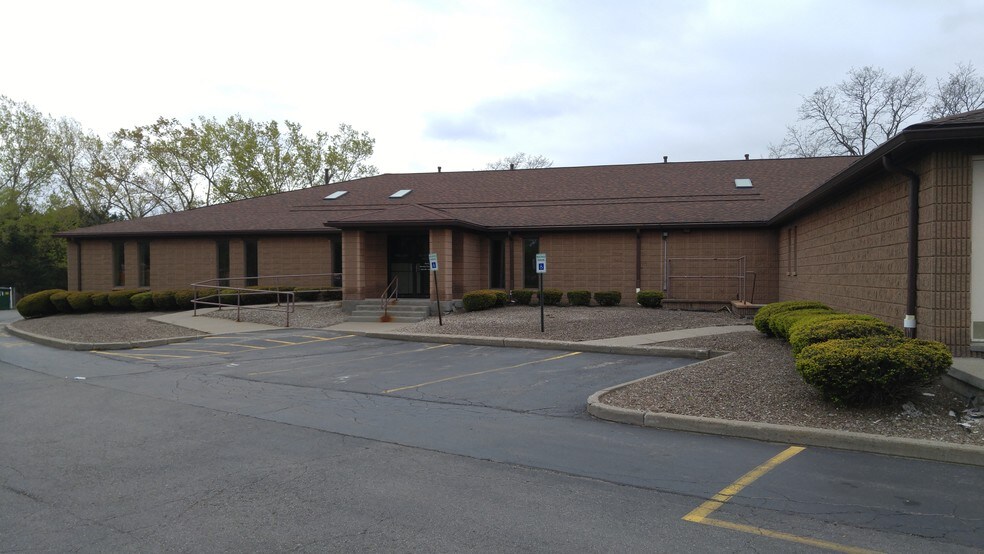 More Photos Of 2211 Lyell Ave, Rochester Medical For Lease