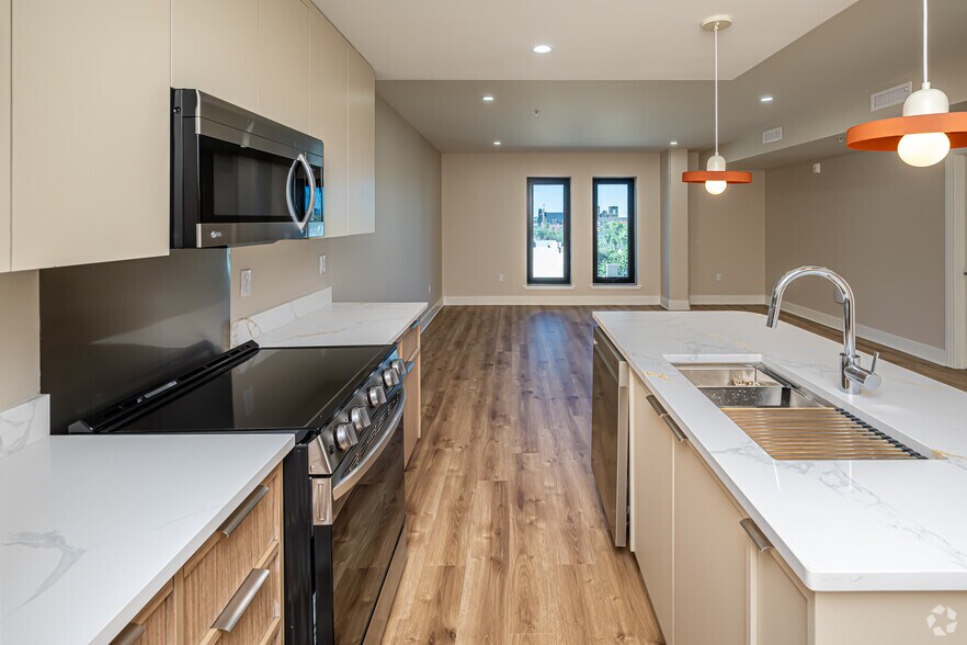 More Photos Of 609 Jackson Ave, New Orleans Multifamily For Sale