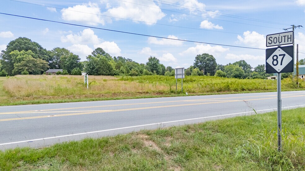 More Photos Of 7660 NC-87 Hwy, Graham Self Storage For Sale