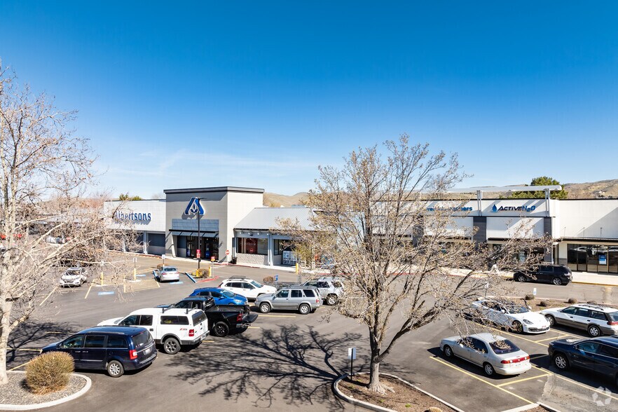 More Photos Of 6910-7100 W State St, Boise Storefront For Sale