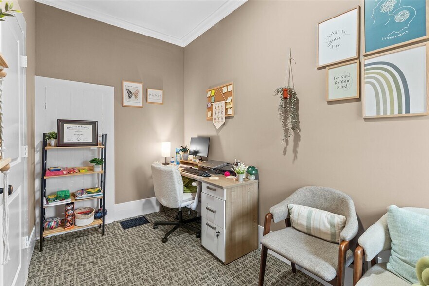 More Photos Of 306 N Thornton Ave, Dalton Office For Sale