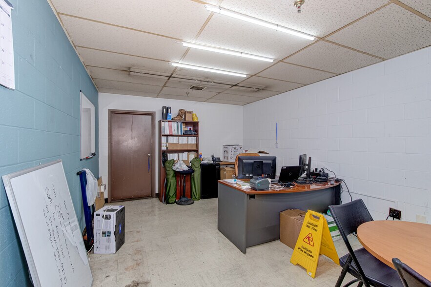 More Photos Of 1634 Olive Rd, Augusta Distribution For Sale