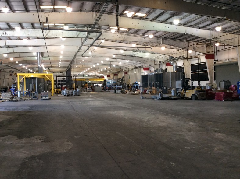 More Photos Of 896 Bowling Green Rd, Lexington Manufacturing For Lease