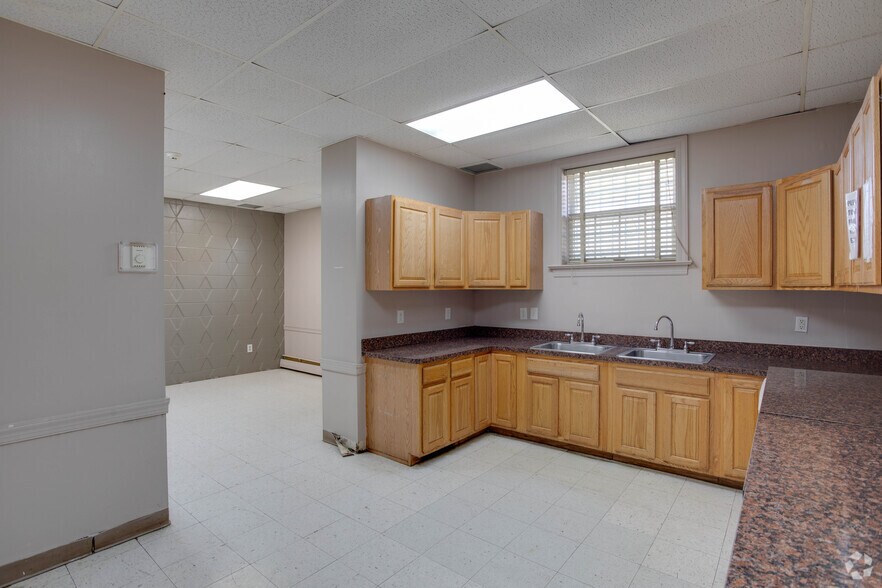 More Photos Of 825 Paoli Pike, West Chester Office For Lease