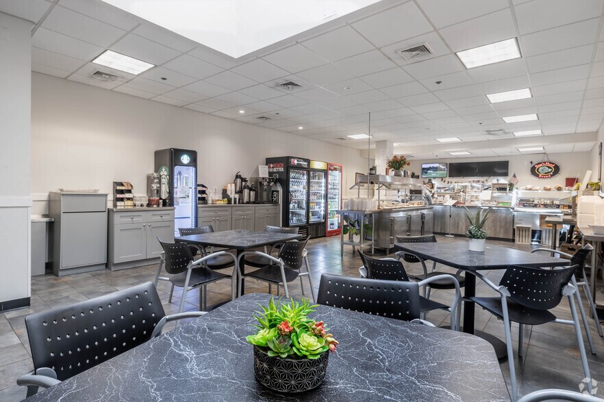 More Photos Of 300 Jericho Quadrangle, Jericho Unknown For Lease