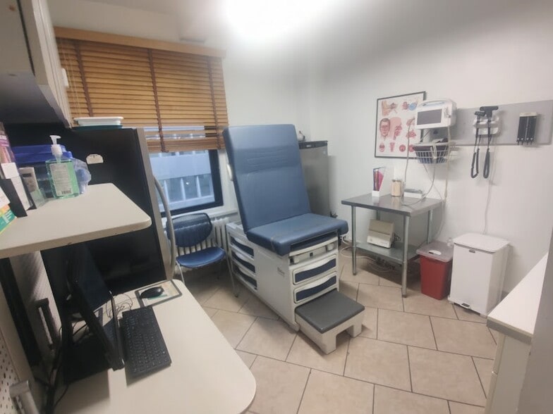 More Photos Of 30 E 40th St, New York Medical For Lease