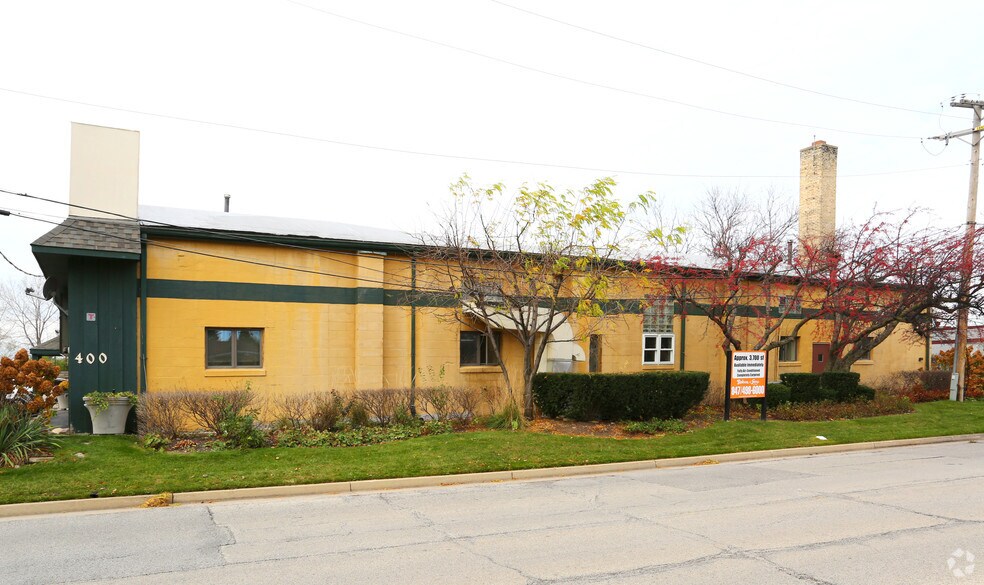 More Photos Of 400 Anthony Trl, Northbrook Warehouse For Lease