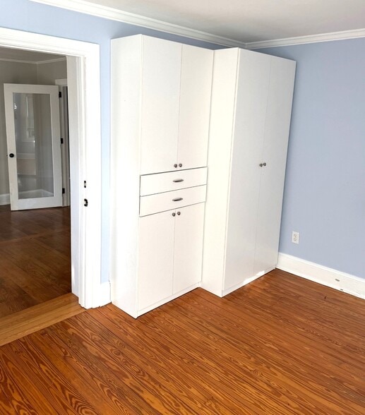 More Photos Of 202 W Chatham St, Apex Office For Sale