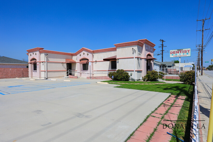 Primary Photo Of 10405 Lower Azusa Rd, Temple City Medical For Sale