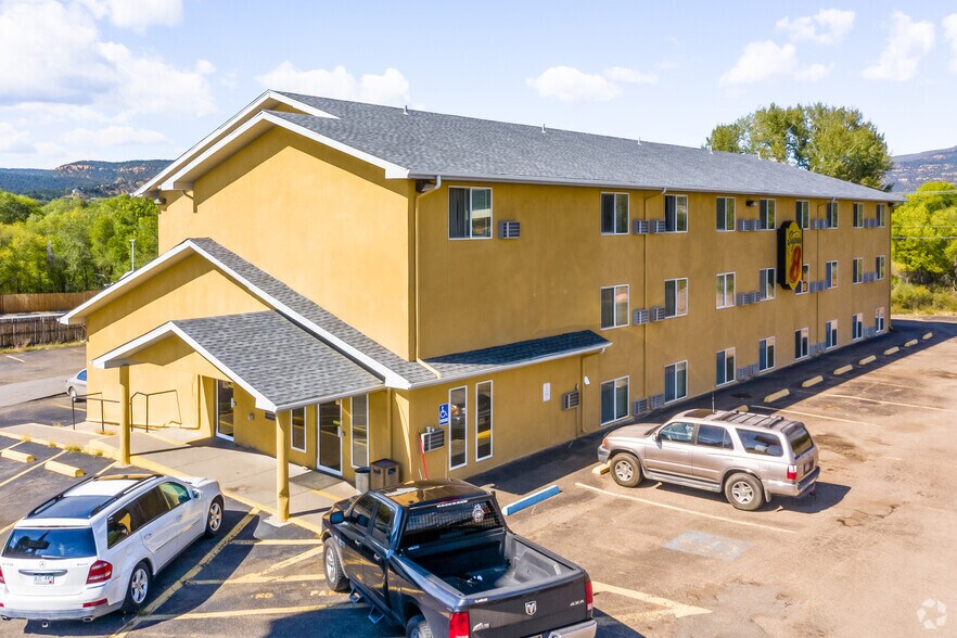 More Photos Of 1610 Cedar St, Raton Hotel For Sale