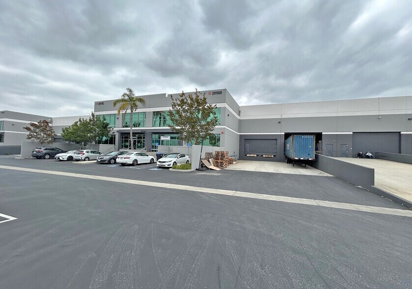 More Photos Of 20900-20910 Normandie Ave, Los Angeles Distribution For Lease