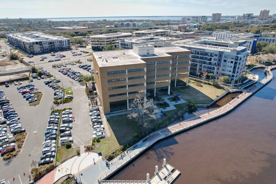 More Photos Of 1701 Prudential Dr, Jacksonville Office Residential For Sale