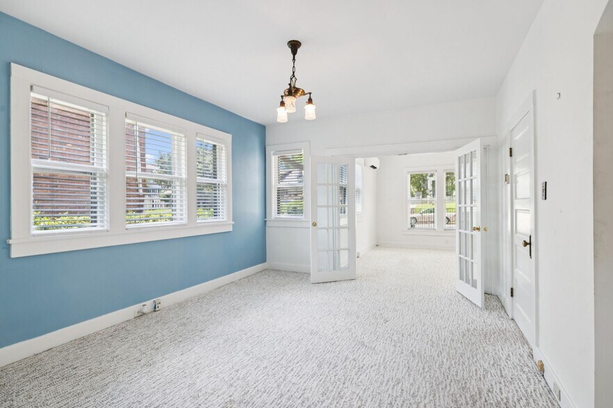 More Photos Of 1604 17th Ave S, Nashville Office Residential For Sale